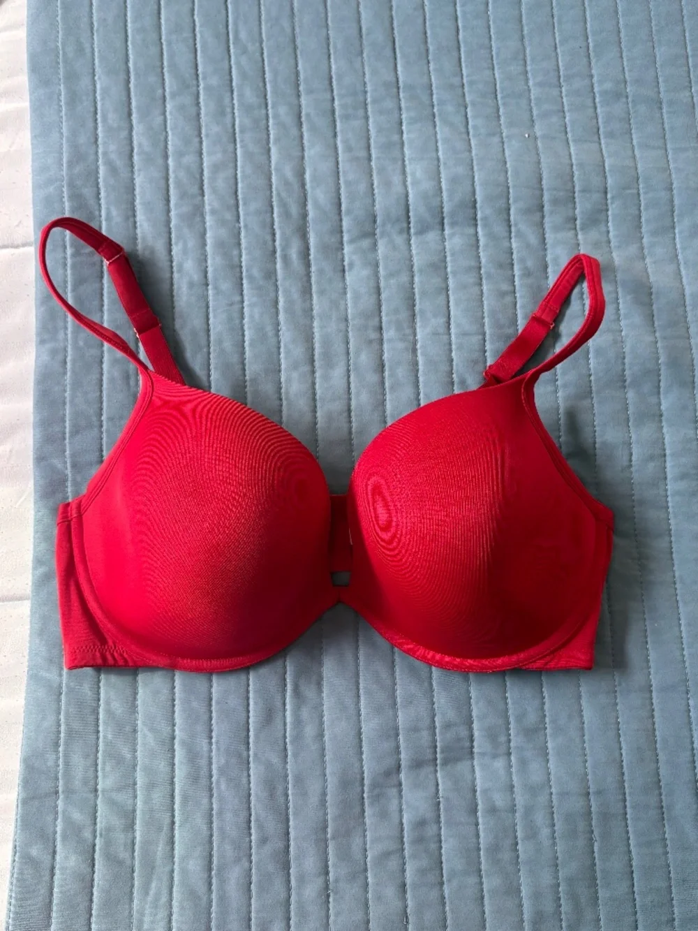 Red underwire cacique bra